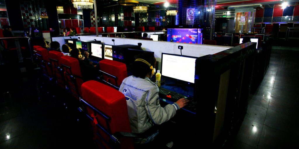 internet gaming cafe